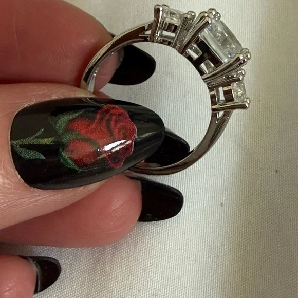 Elegant 925 Silver Women's Ring - Picture 9 of 11